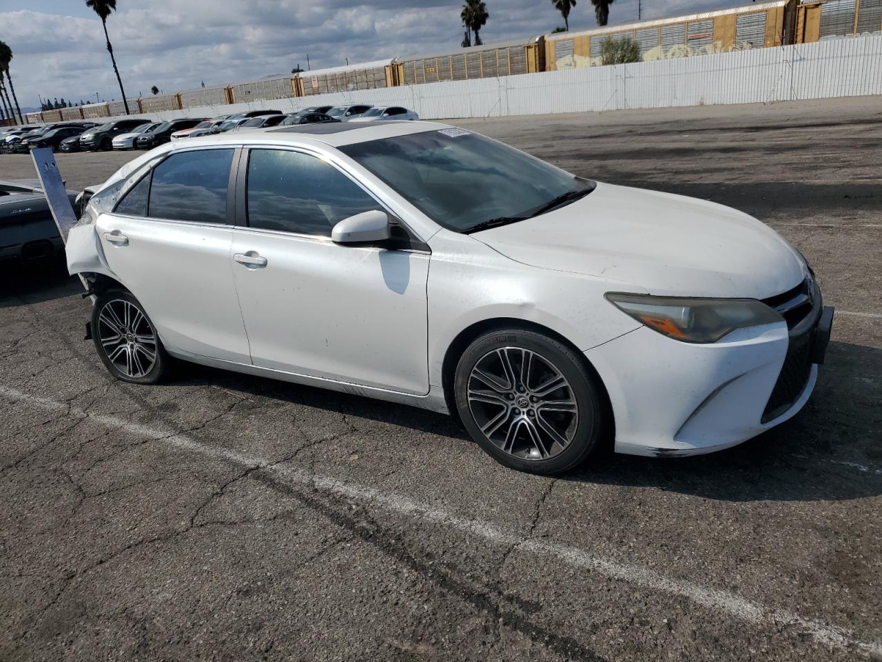 2016 TOYOTA CAMRY