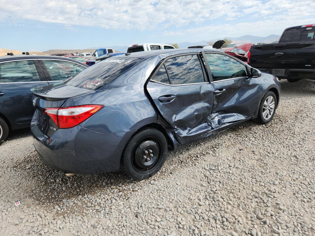 2015 TOYOTA COROLLA