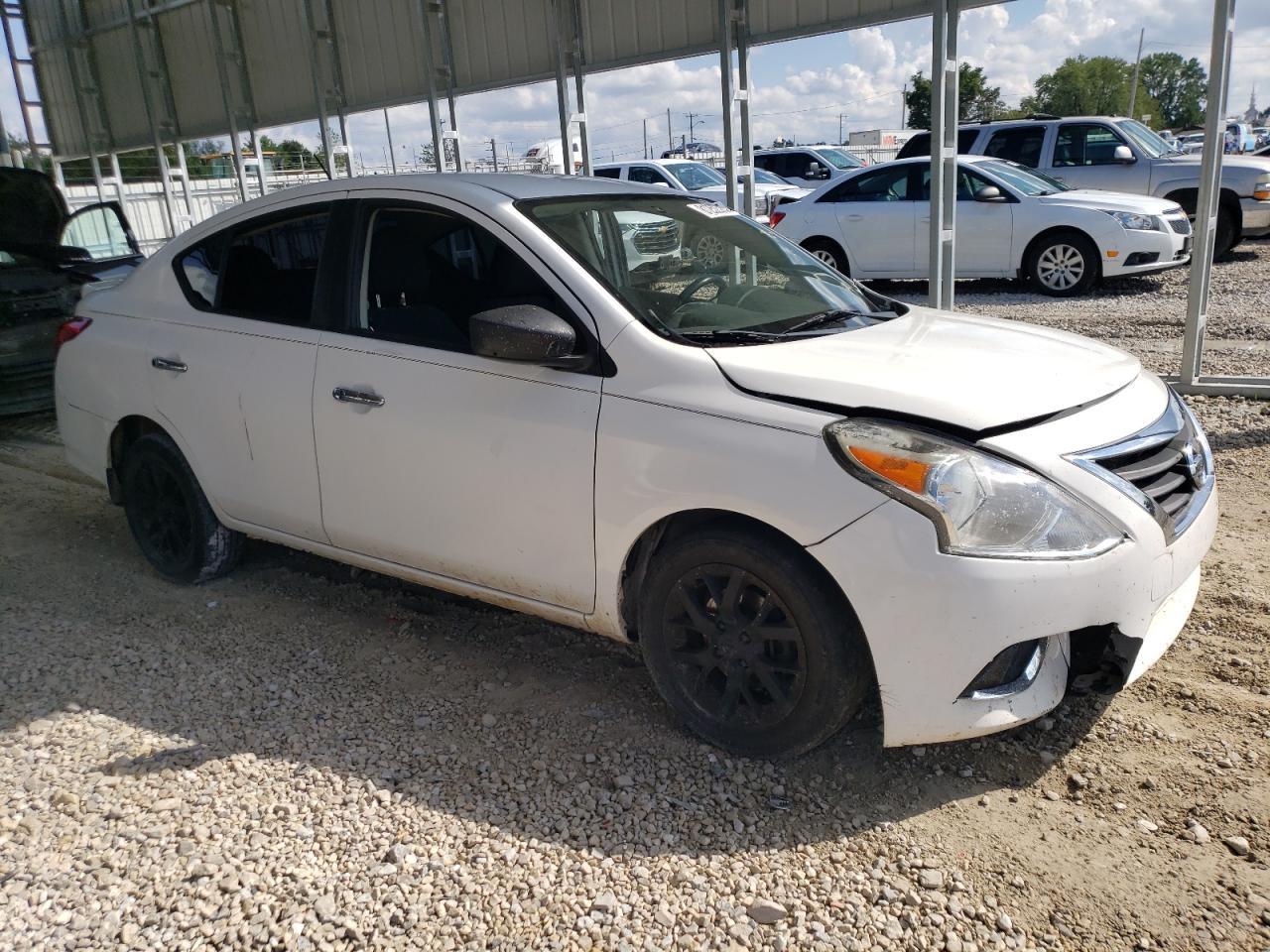 2019 NISSAN VERSA