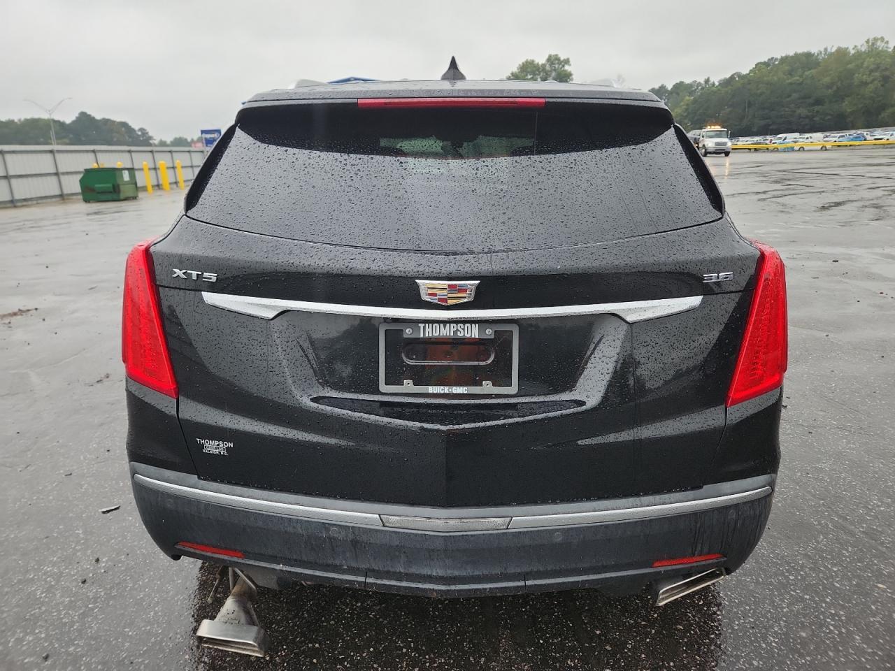 2017 CADILLAC XT5