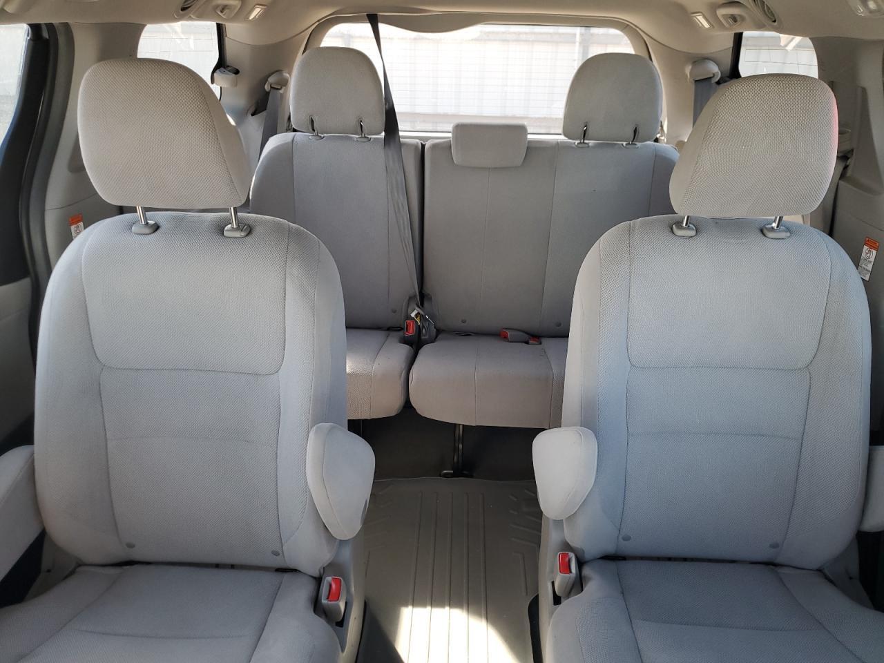 2015 TOYOTA SIENNA