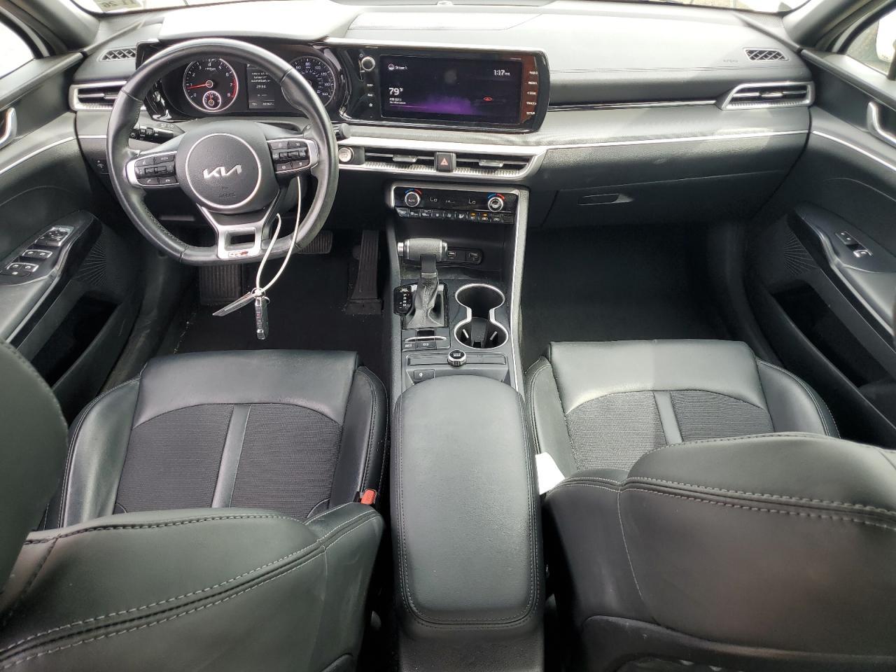 2022 KIA K5