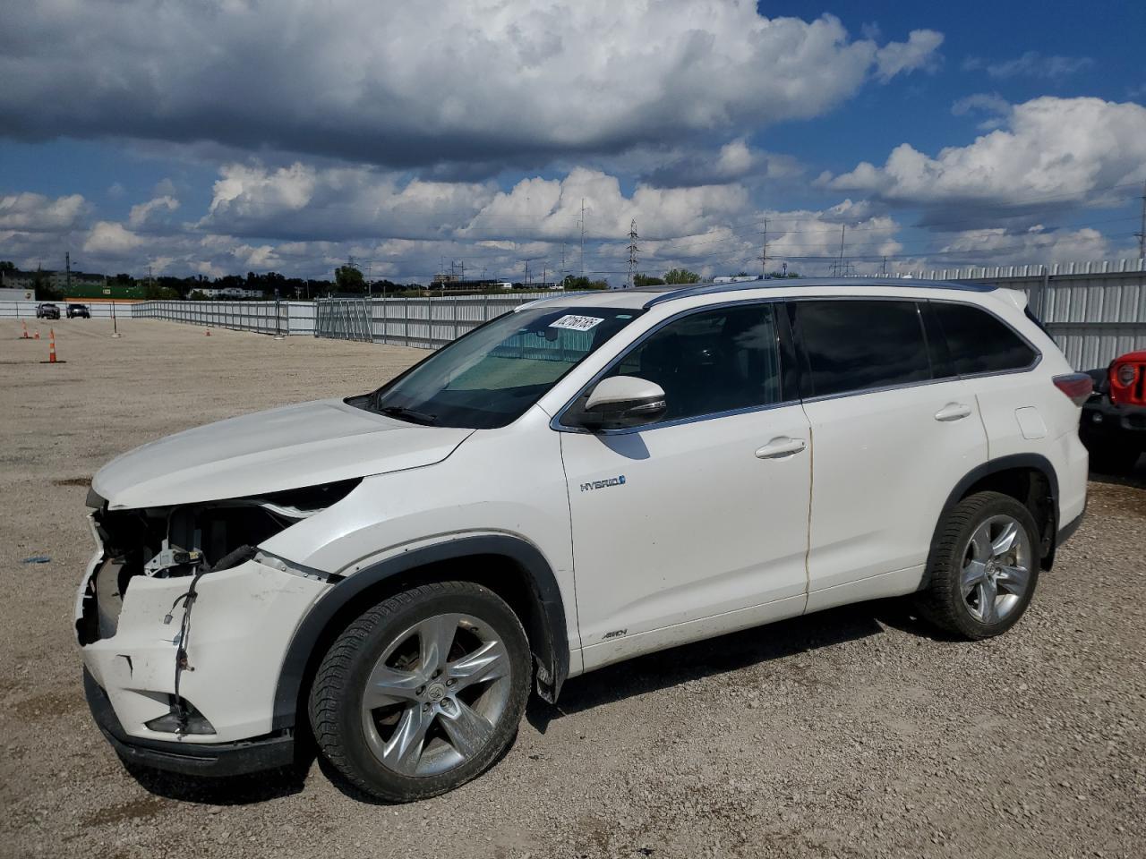 2016 TOYOTA HIGHLANDER