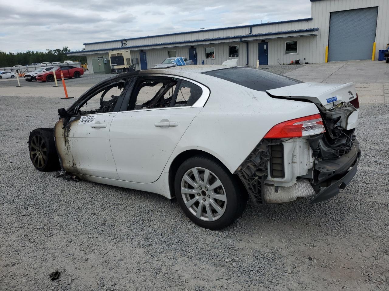 2019 JAGUAR XE