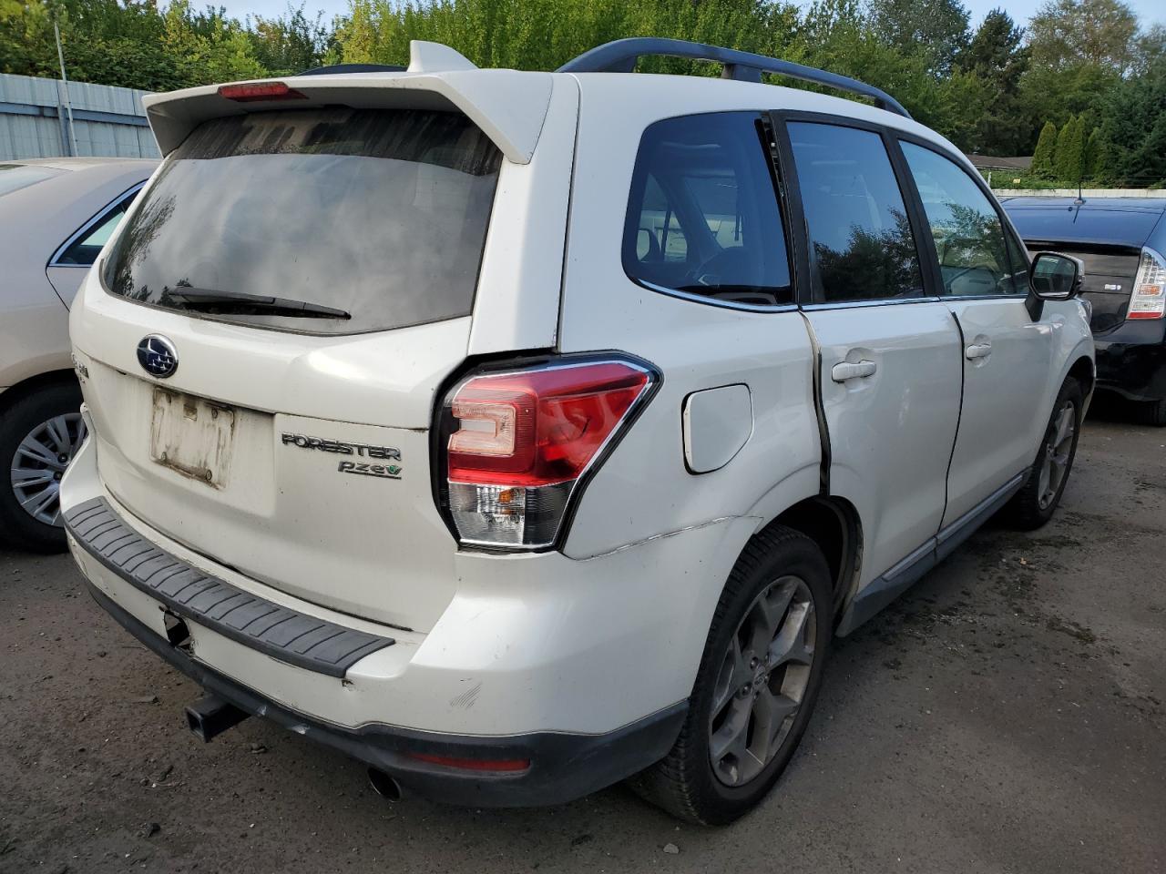 2017 SUBARU FORESTER