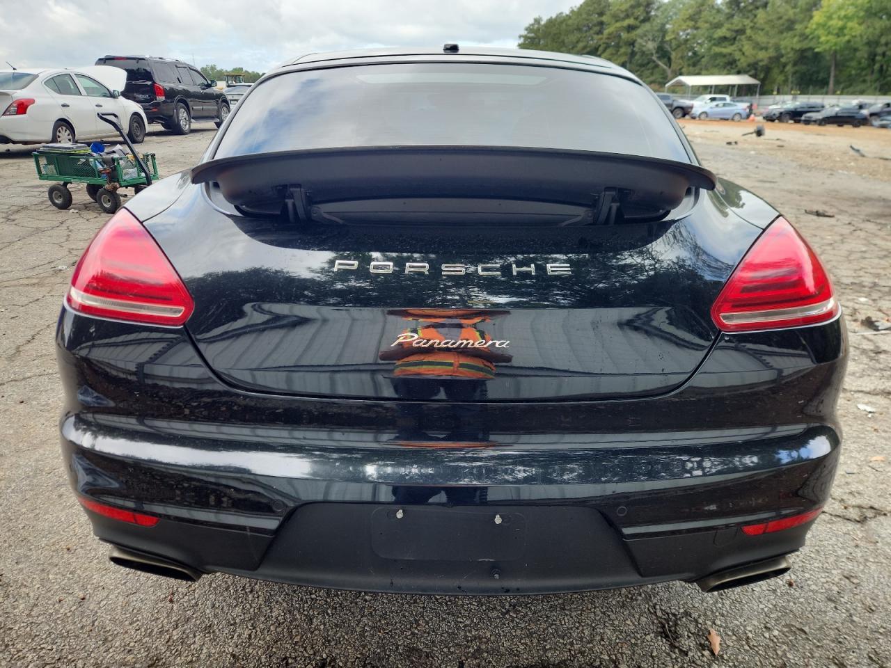 2016 PORSCHE Panamera