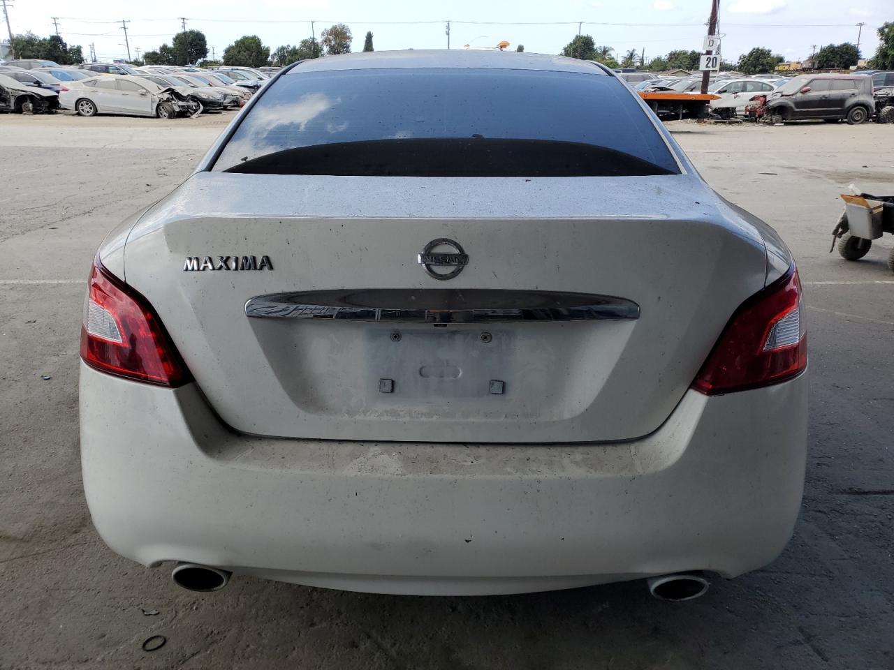 2011 NISSAN Maxima