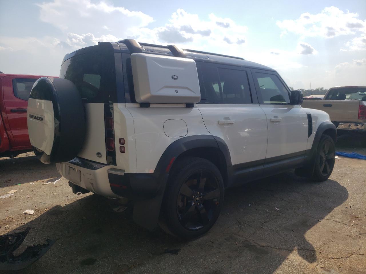 2022 LAND ROVER Defender