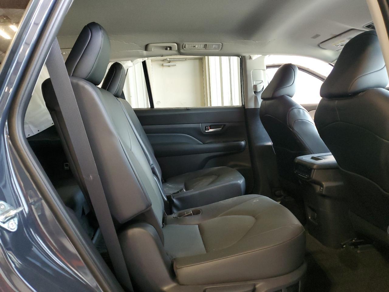 2024 TOYOTA HIGHLANDER