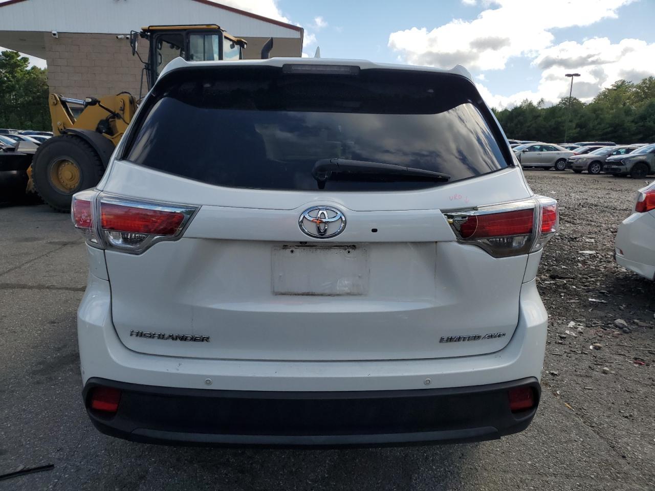 2016 TOYOTA HIGHLANDER