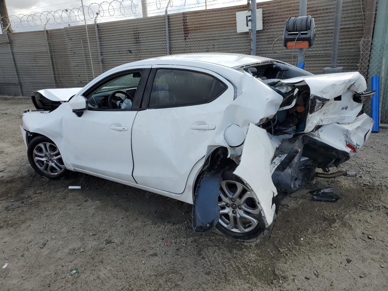 2017 TOYOTA YARIS