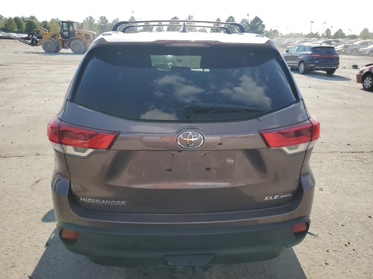 2018 TOYOTA HIGHLANDER