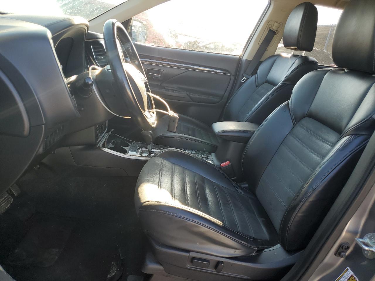 2019 MITSUBISHI outlander