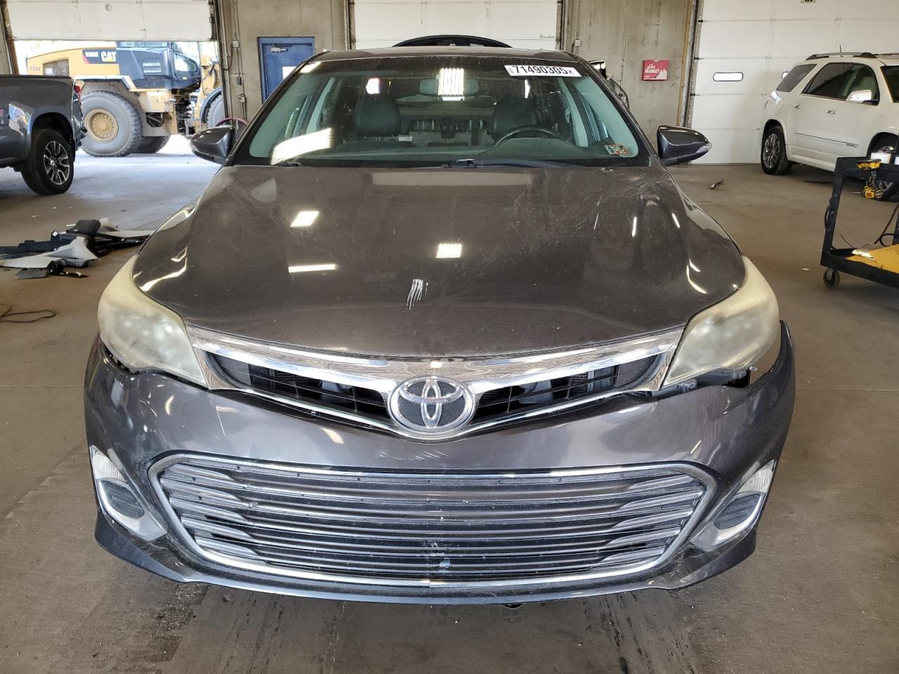 2013 TOYOTA Avalon