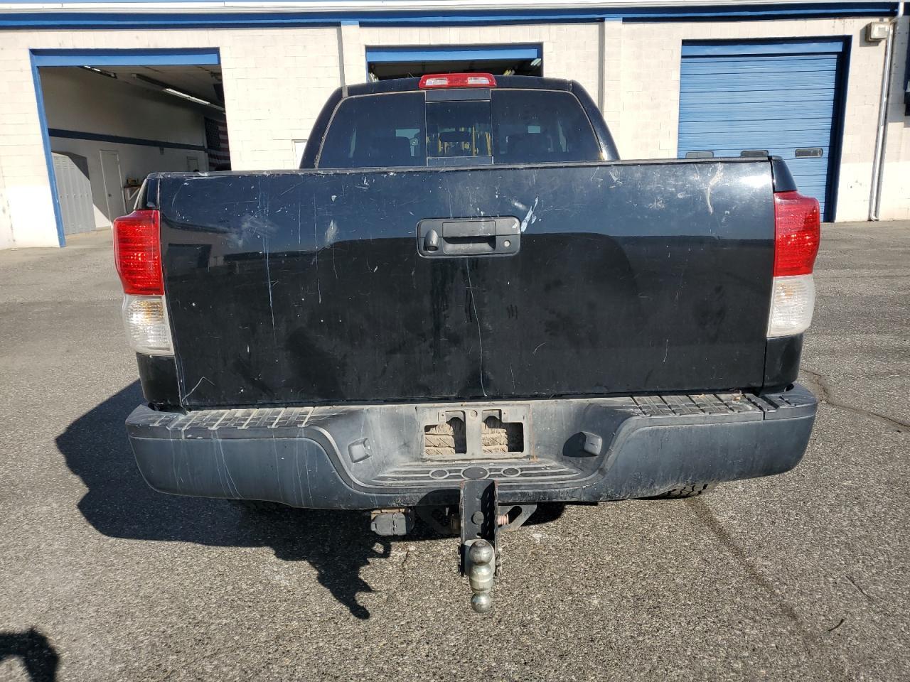 2011 TOYOTA TUNDRA