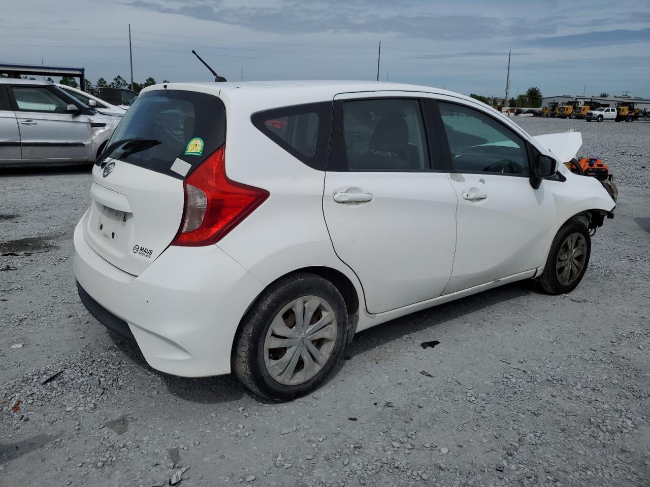 2017 NISSAN Versa Note
