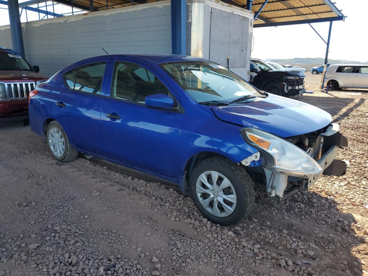 2016 NISSAN VERSA
