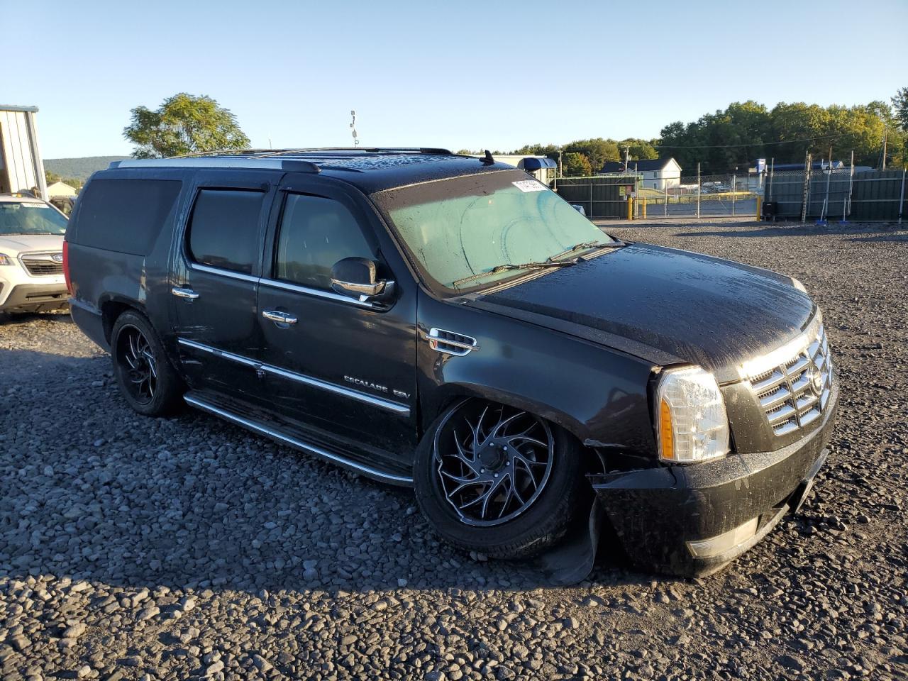 2011 CADILLAC ESCALADE