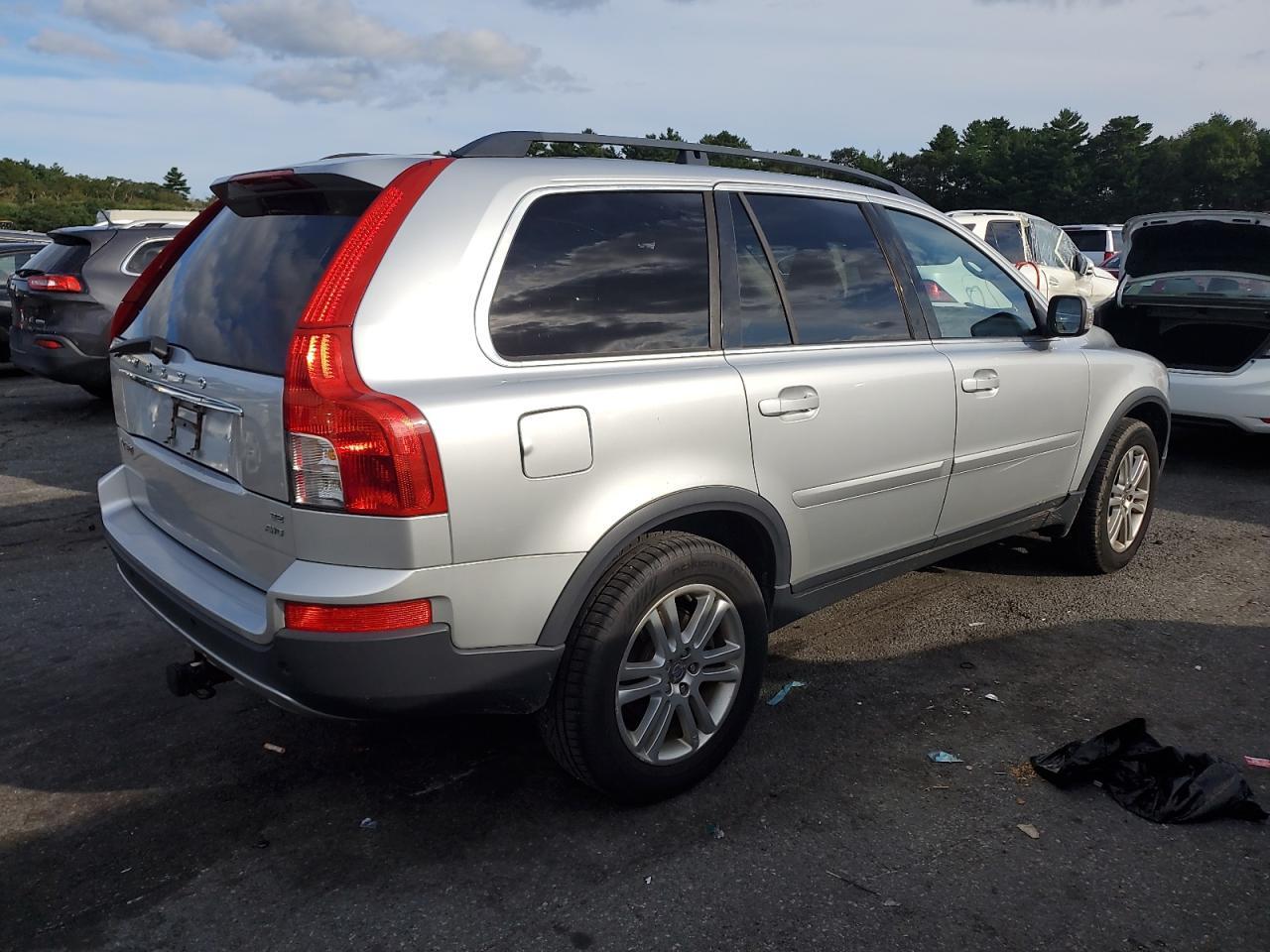 2010 VOLVO XC90