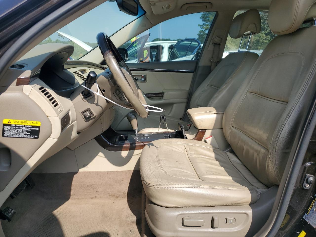 2011 HYUNDAI Azera