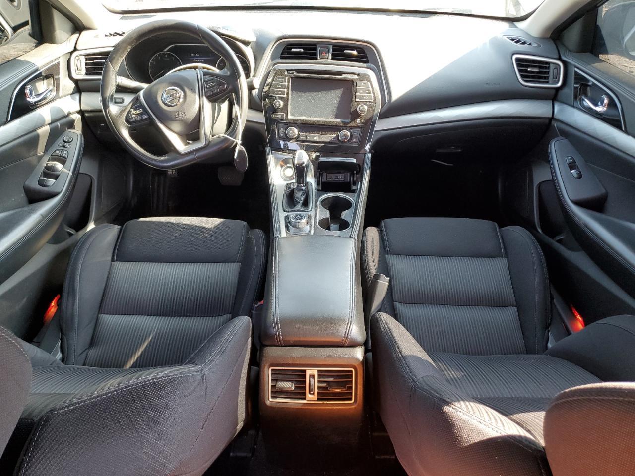 2017 NISSAN Maxima