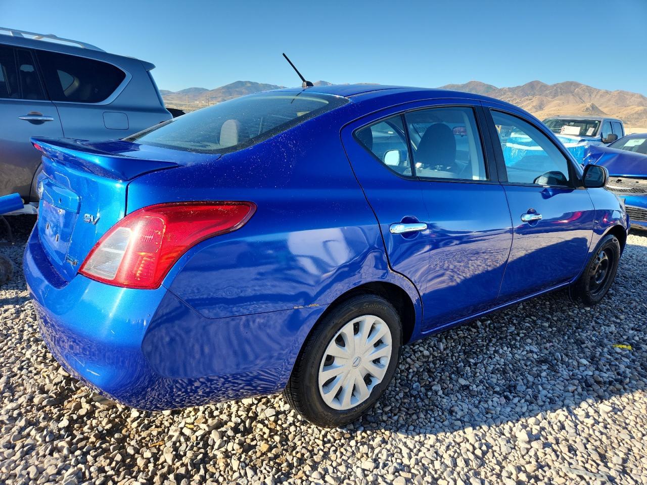 2013 NISSAN VERSA