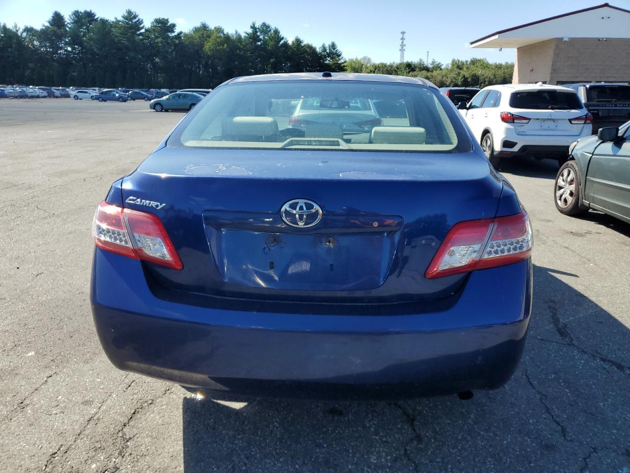 2010 TOYOTA CAMRY