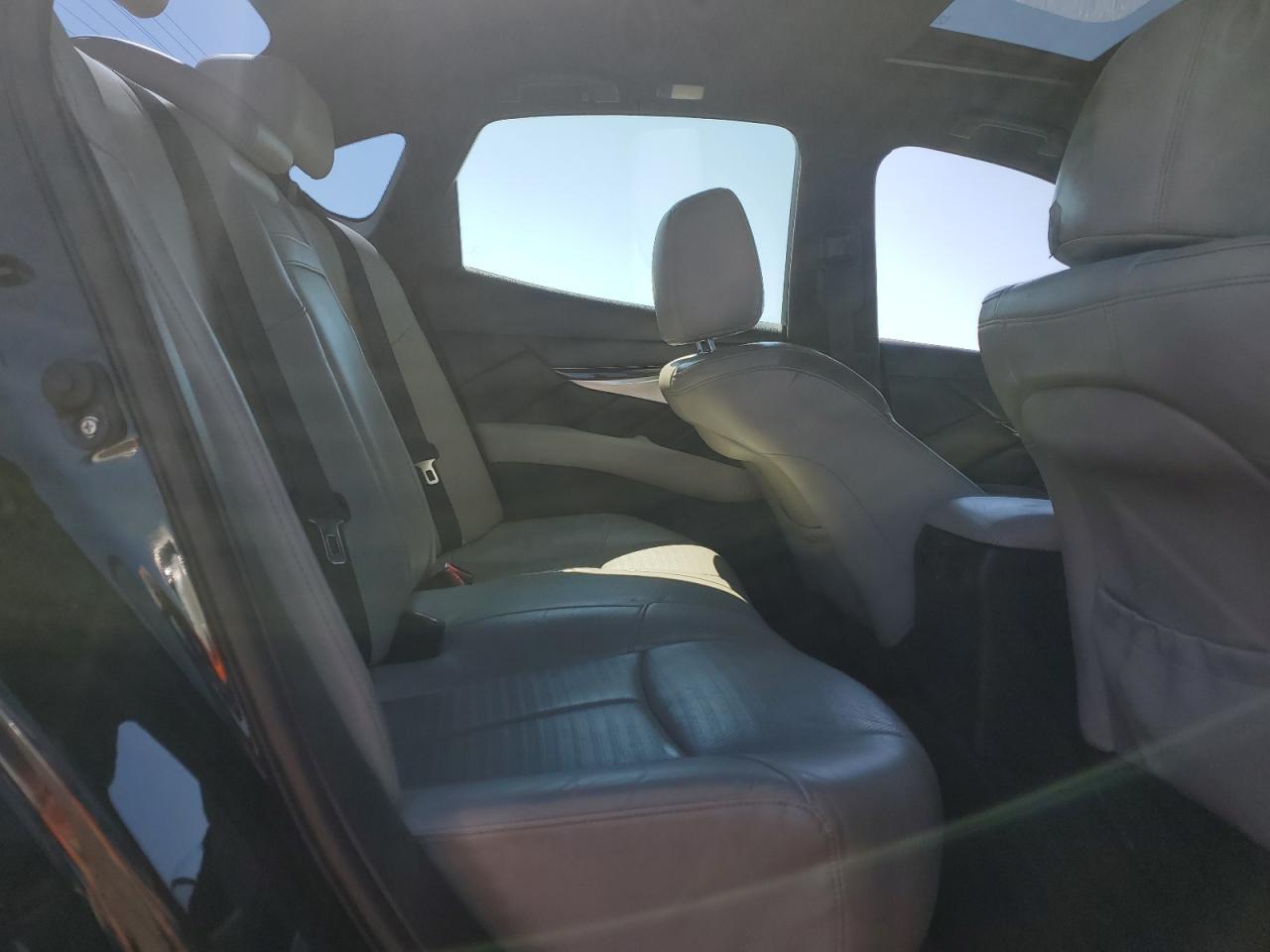 2013 INFINITI M37