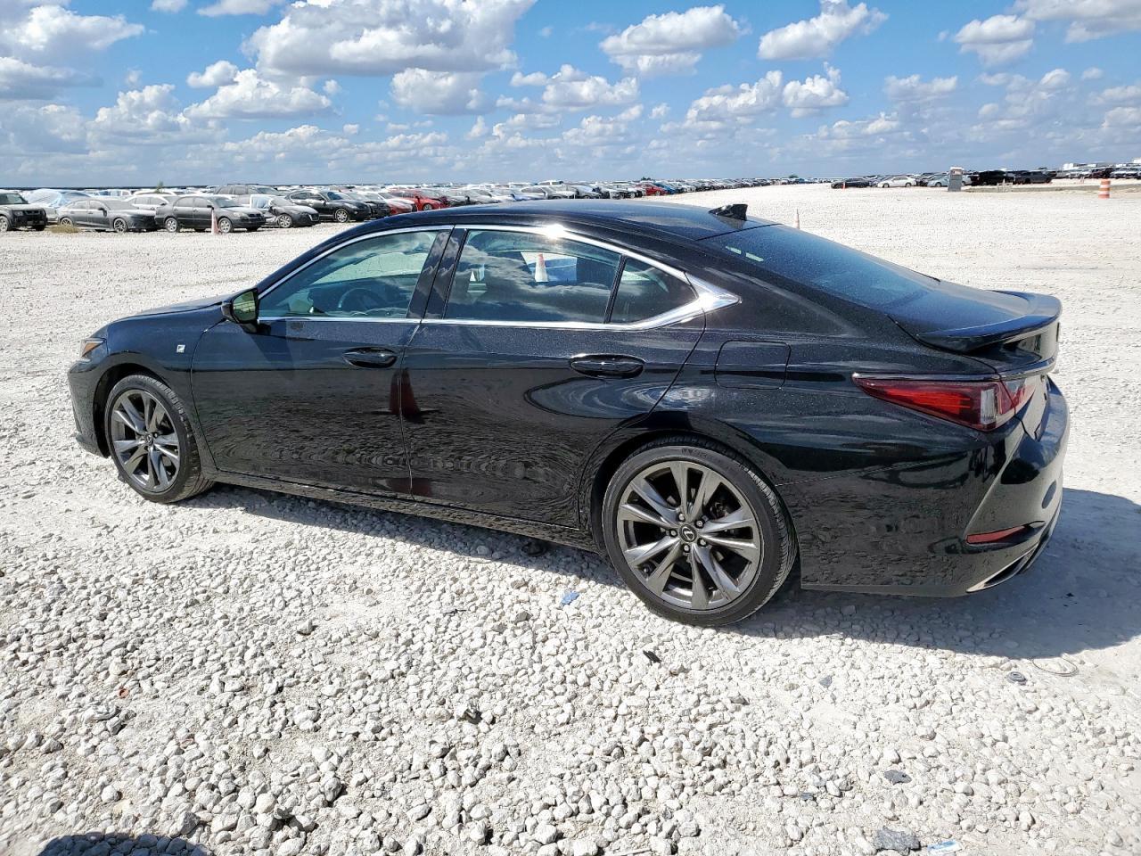 2020 LEXUS Es