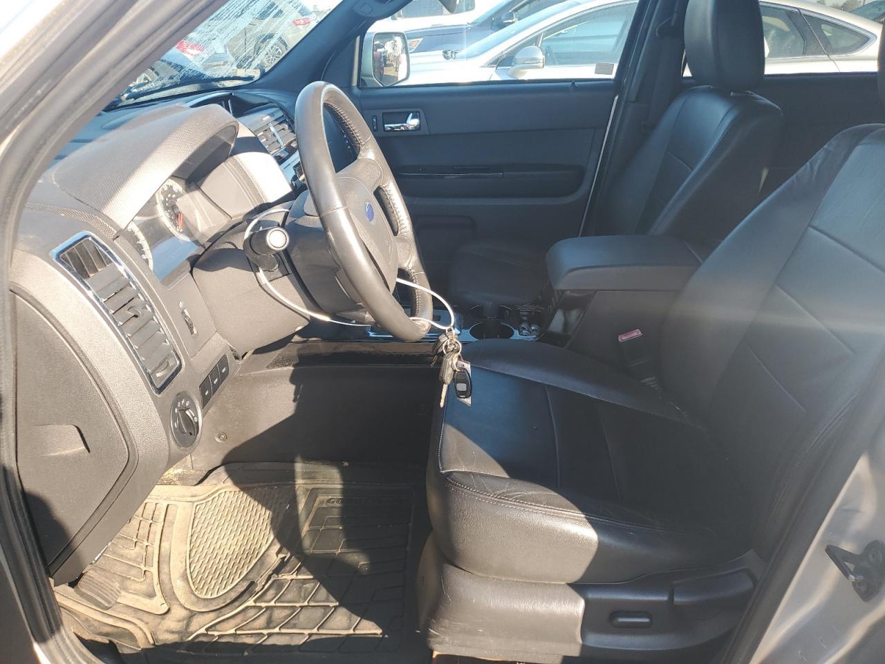2010 FORD ESCAPE