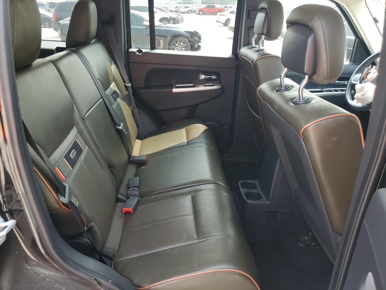 2011 JEEP Liberty