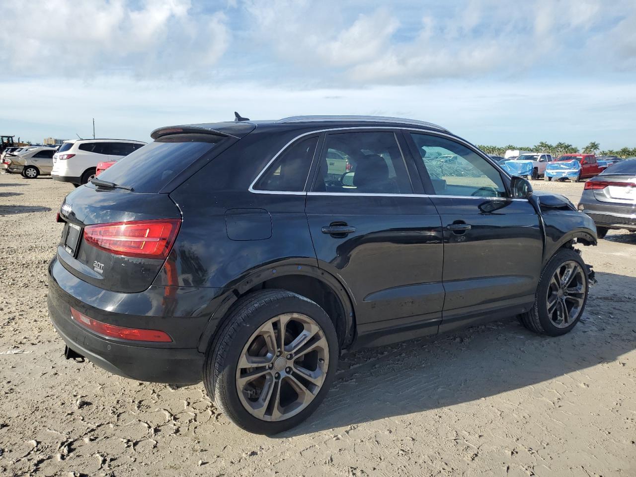 2017 AUDI Q3