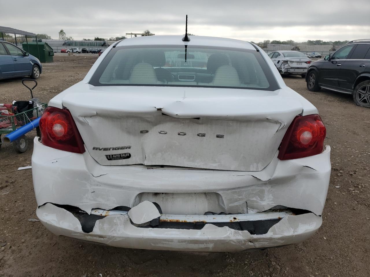 2012 DODGE Avenger