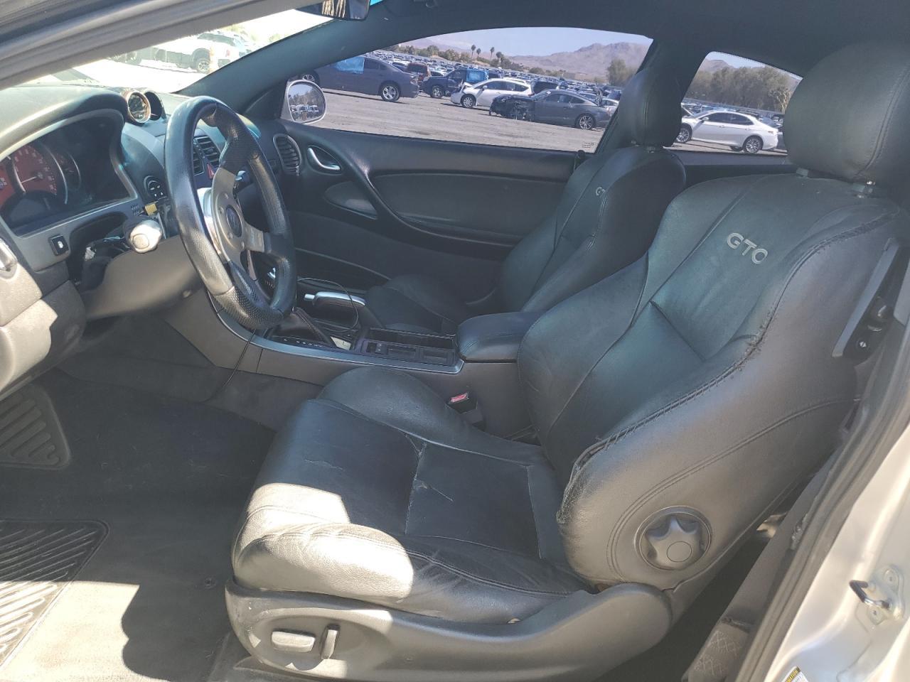 2004 PONTIAC Gto