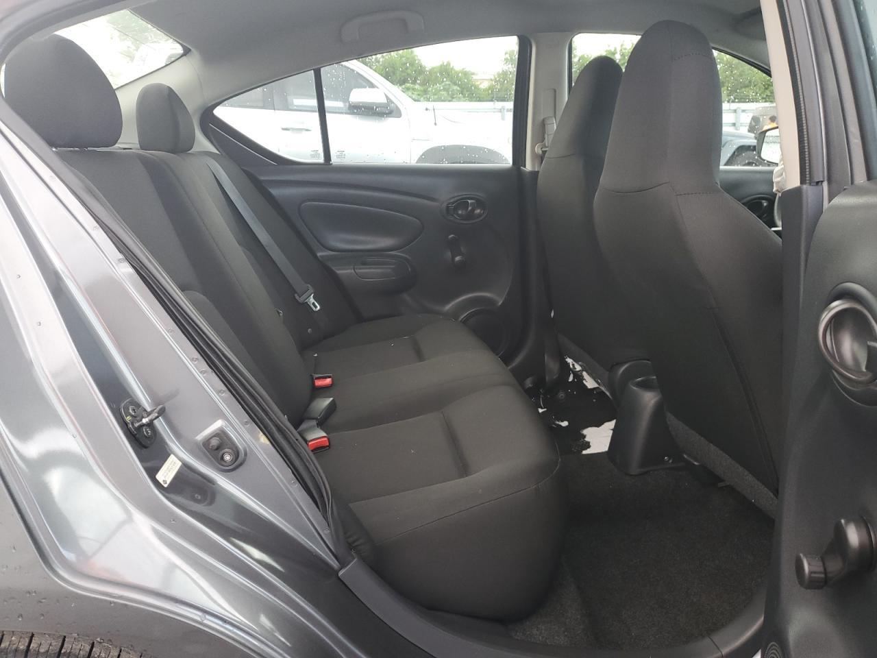 2016 NISSAN VERSA