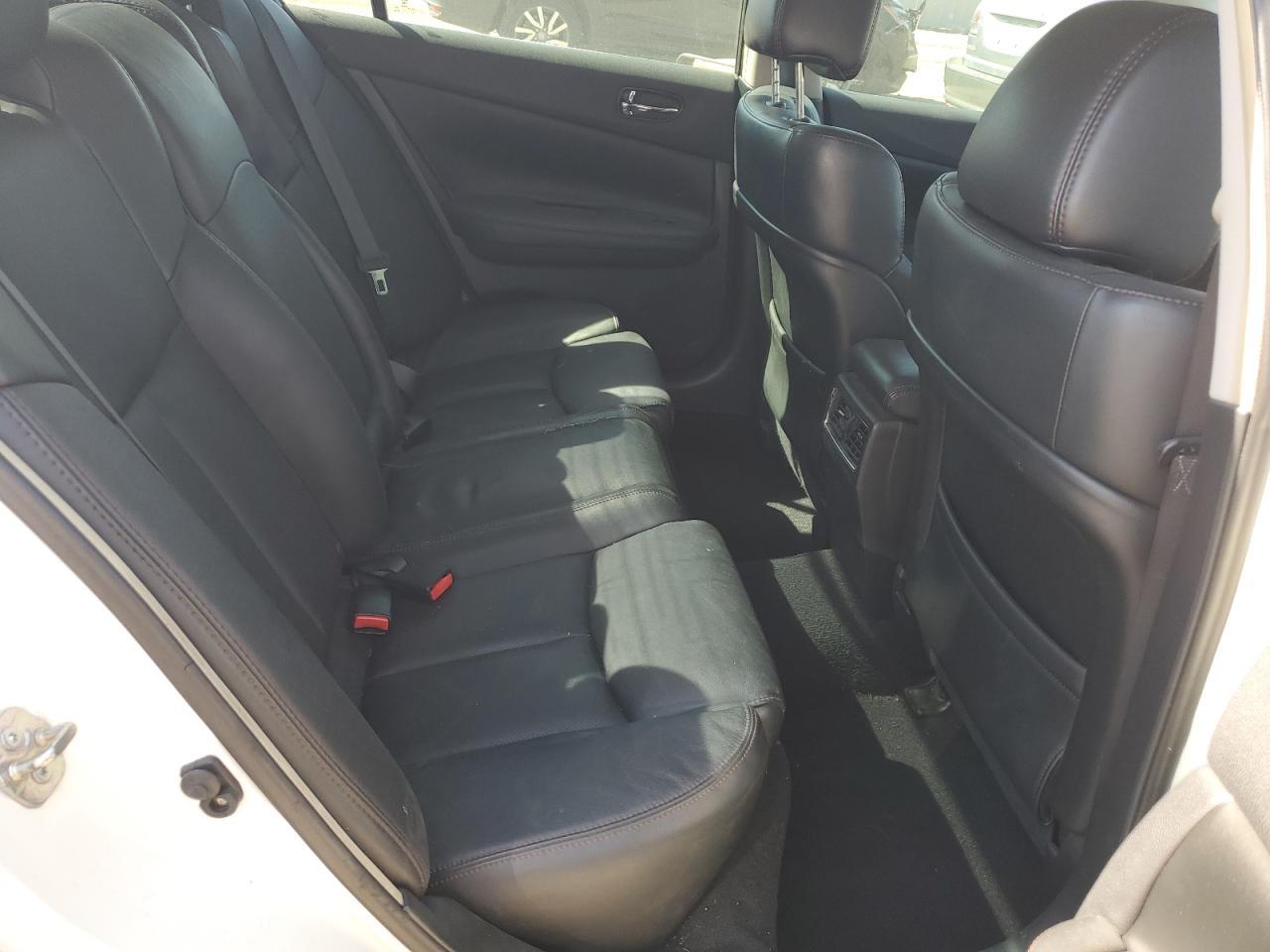 2014 NISSAN Maxima