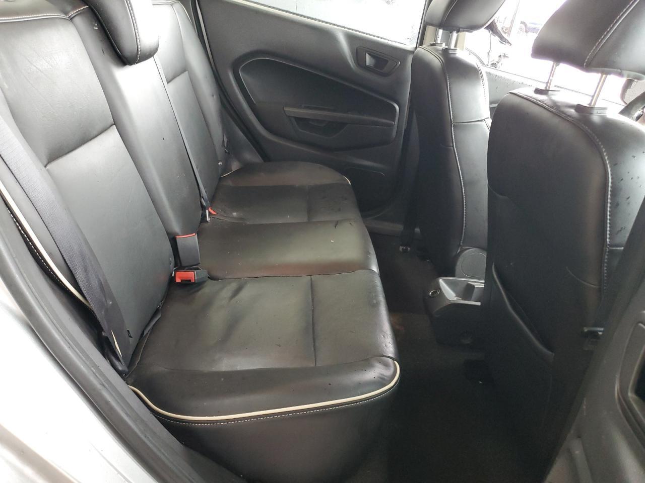 2011 FORD Fiesta