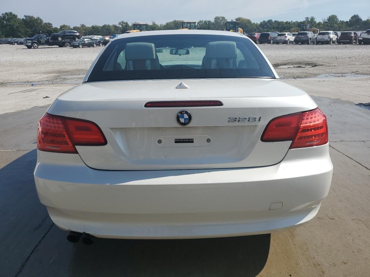 2011 BMW 3 SERIES