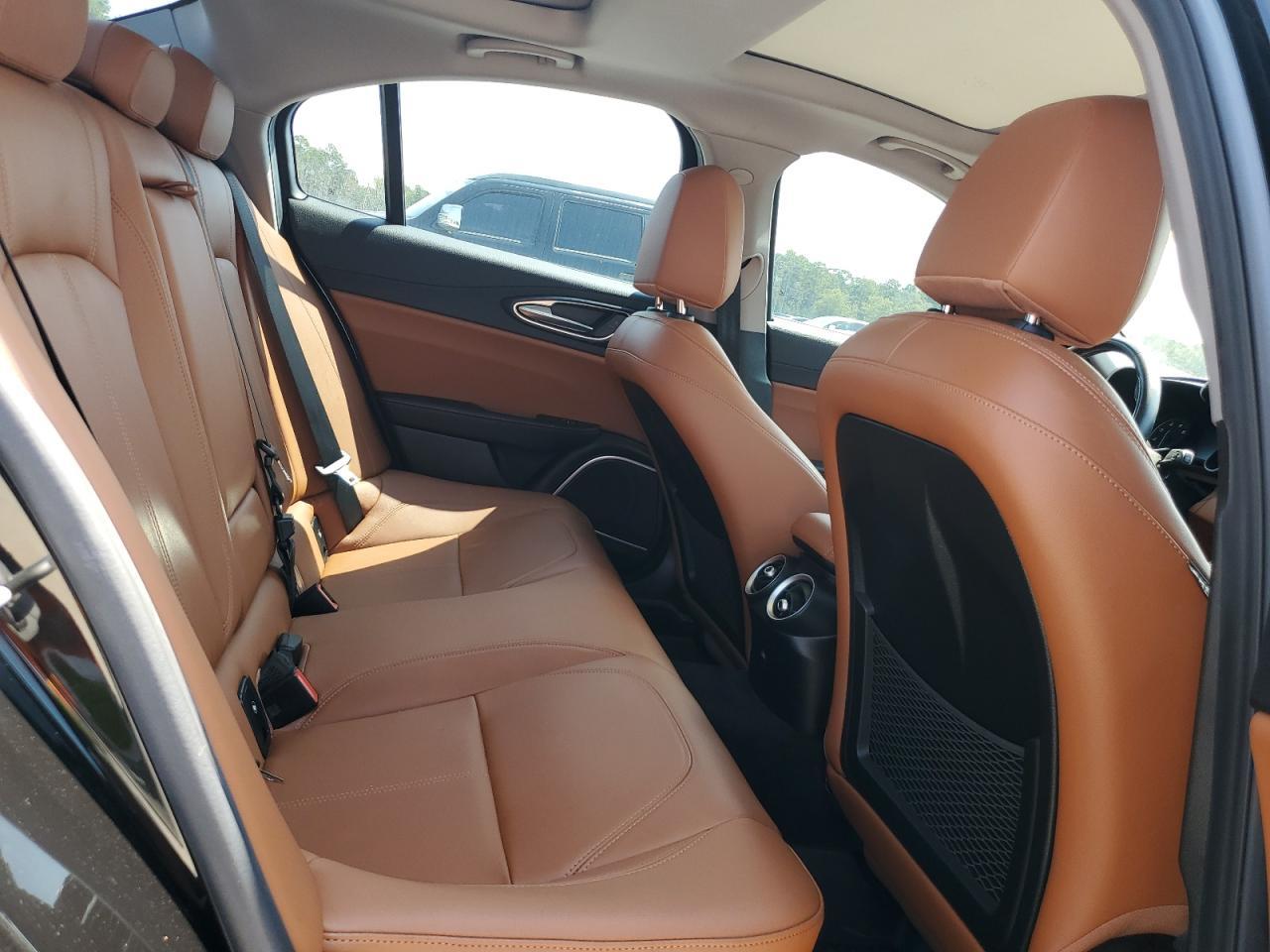 2021 ALFA ROMEO Giulia