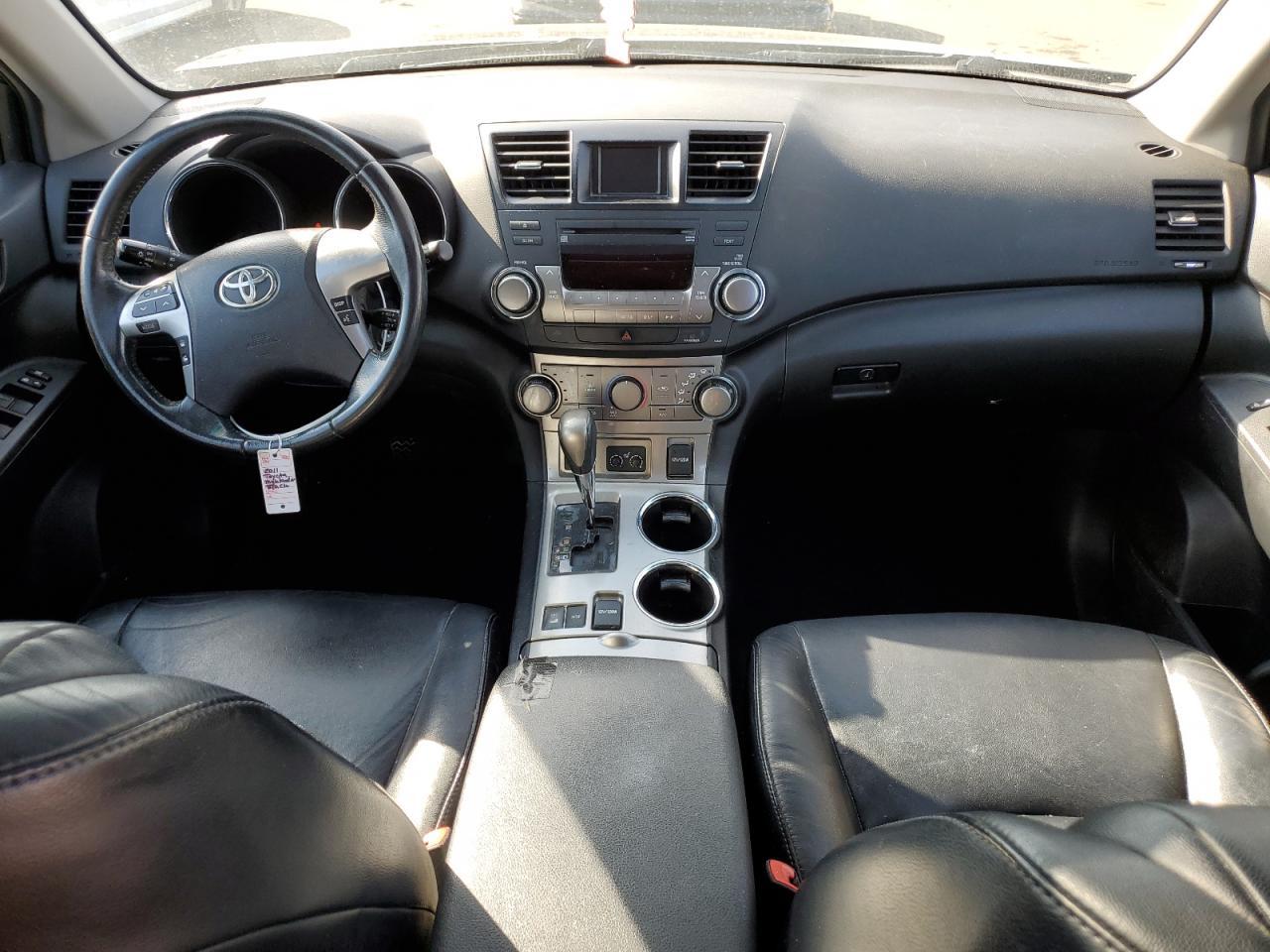 2011 TOYOTA HIGHLANDER