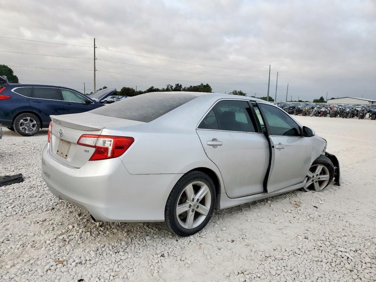 2013 TOYOTA CAMRY