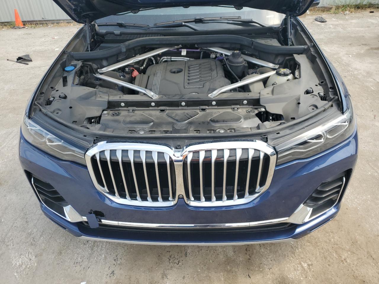 2022 BMW X7