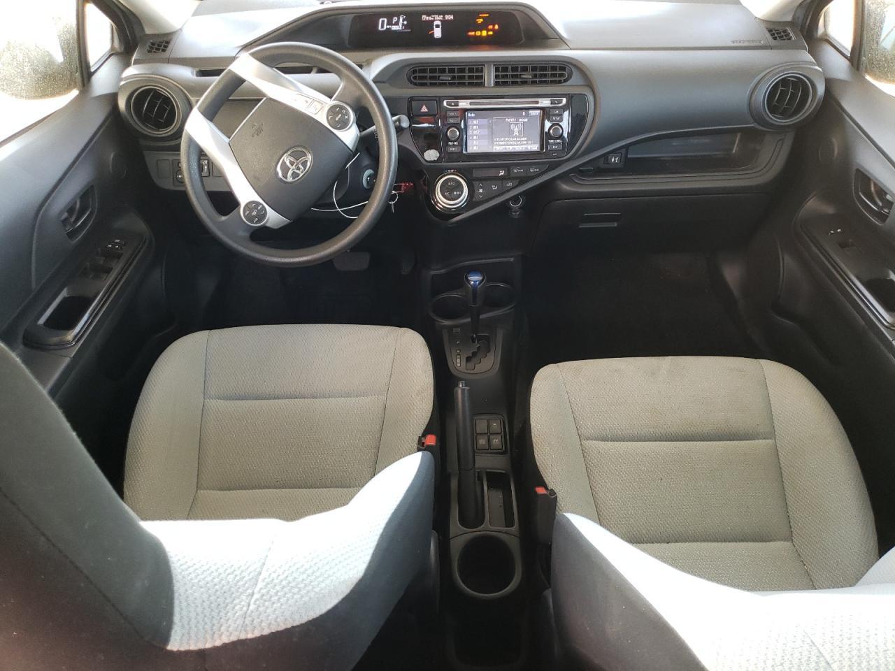 2015 TOYOTA Prius c