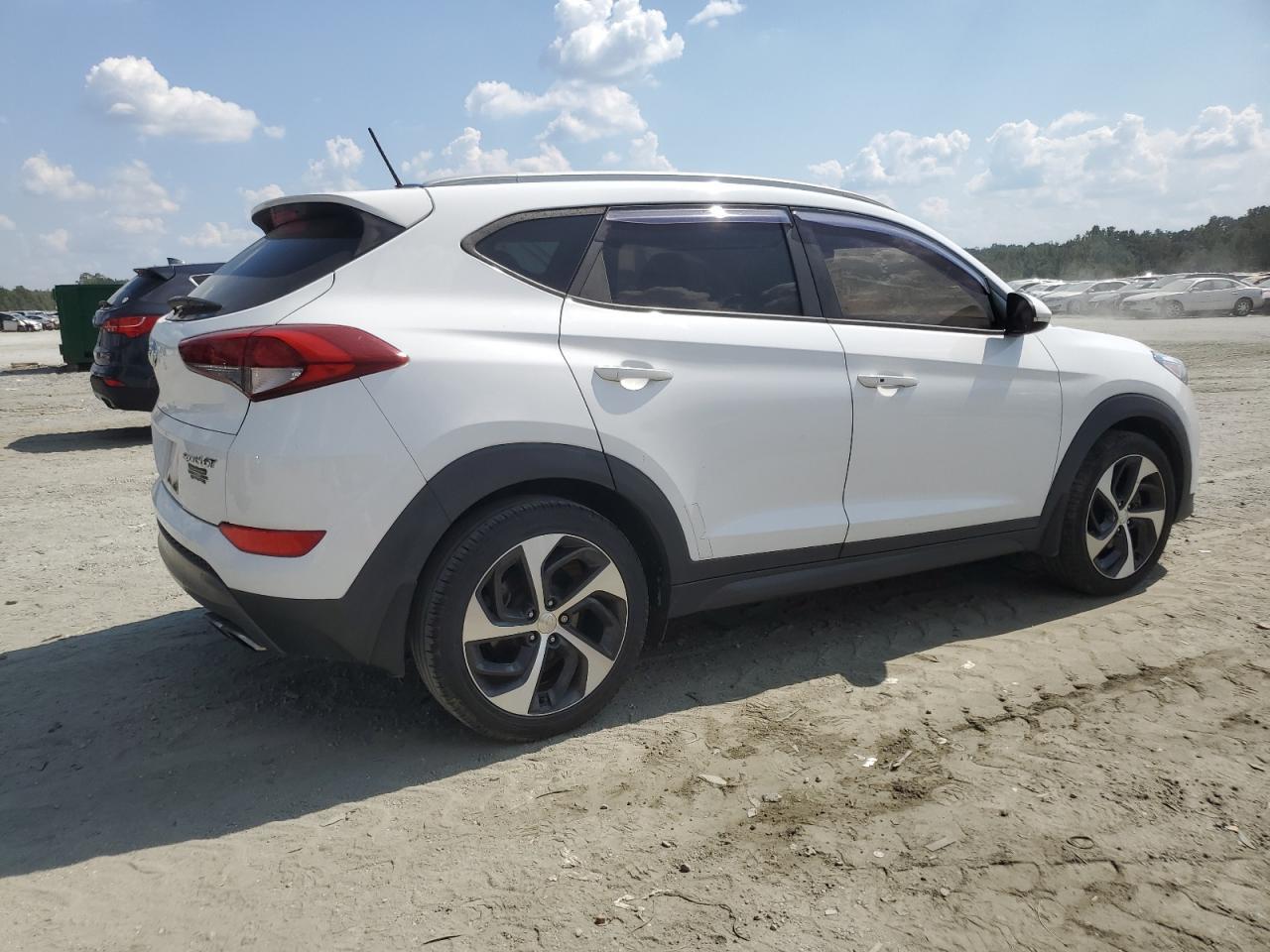 2016 HYUNDAI TUCSON