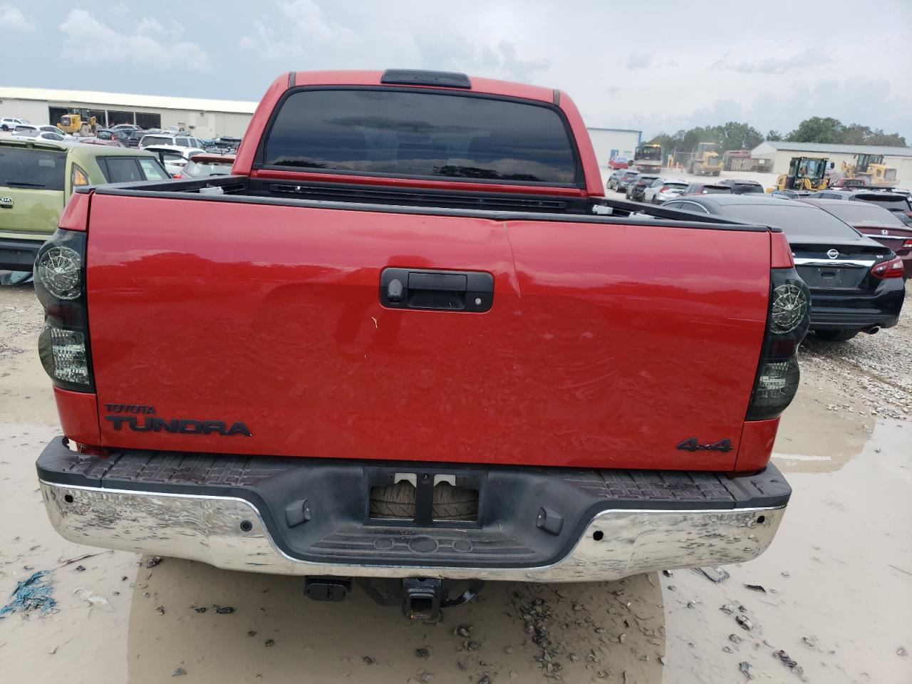 2011 TOYOTA TUNDRA