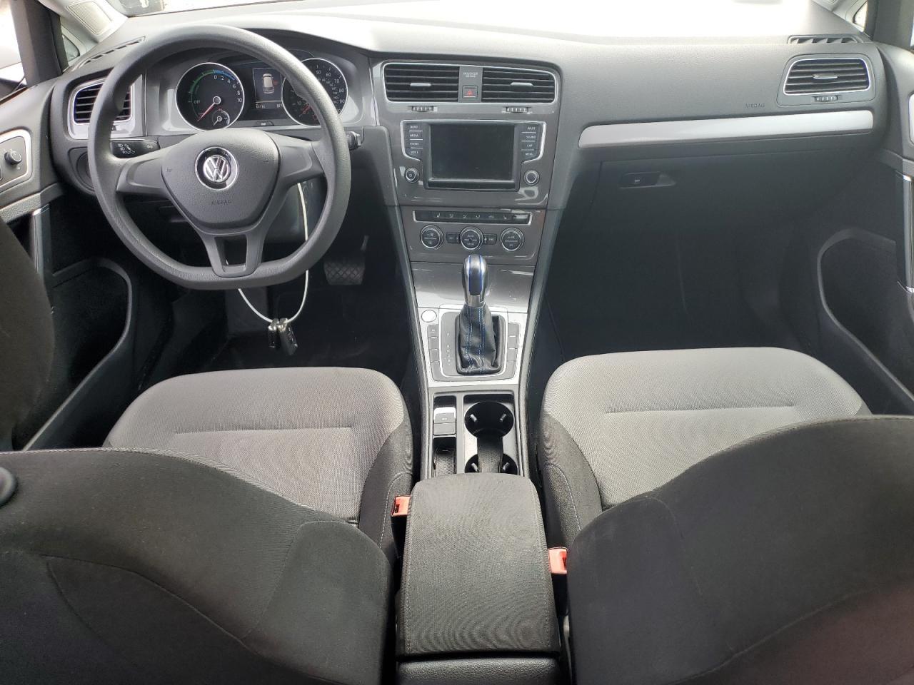 2016 VOLKSWAGEN e-Golf