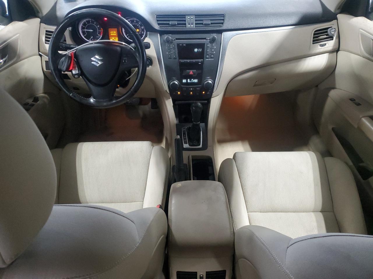 2012 SUZUKI Kizashi