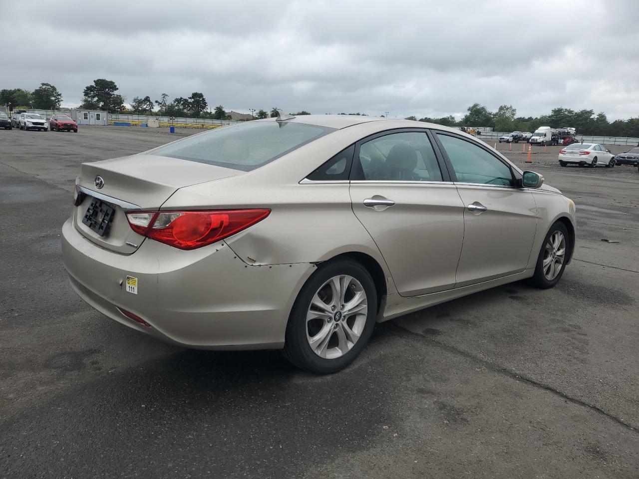 2011 HYUNDAI SONATA
