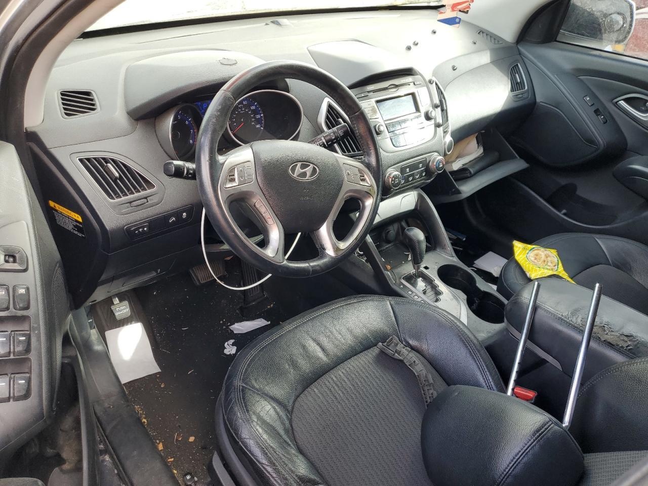 2011 HYUNDAI TUCSON