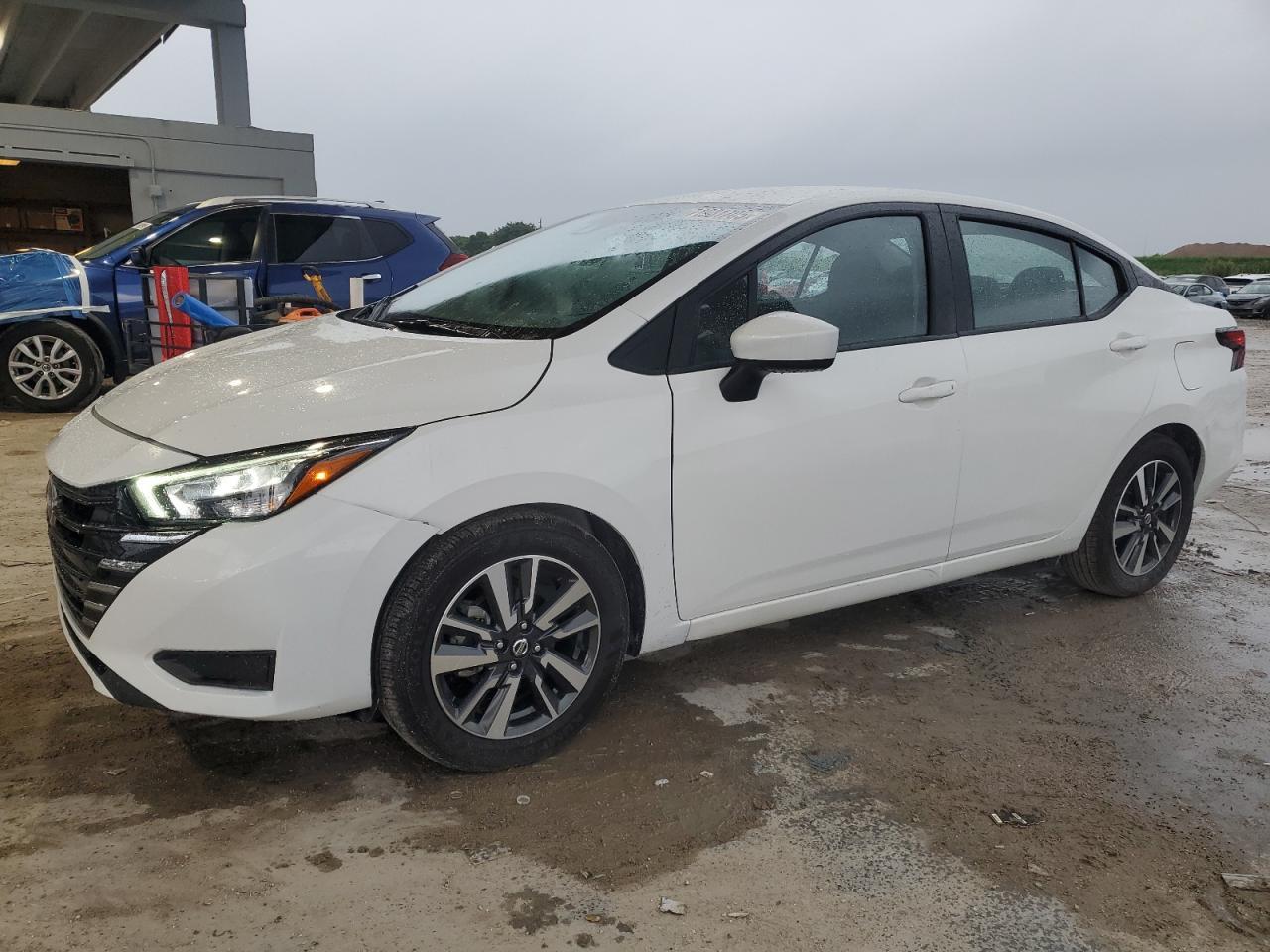 2025 NISSAN VERSA